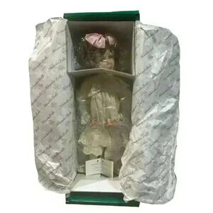 VINTAGE DIANNA EFFNER MOTHER GOOSE LITTLE GIRL WITH A CURL 14 in  PORCELAIN DOLL